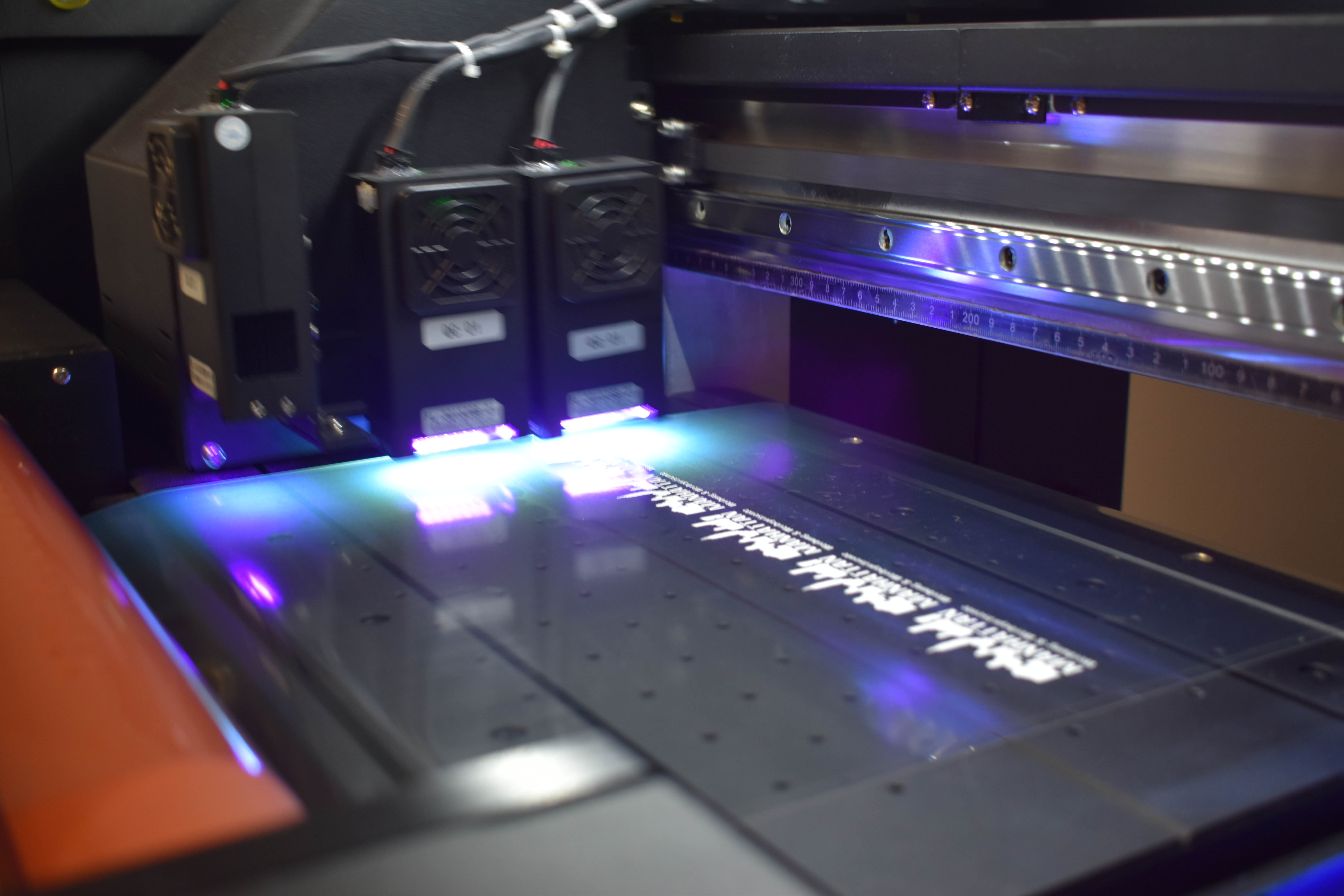 UV DTF Sticker auf Tasse